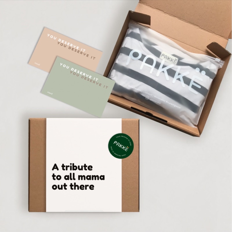 

BOX HAMPERS + CARD