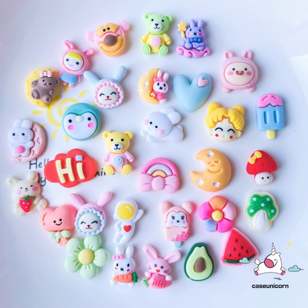 Ornamen Stiker Bentuk Kartun Boneka 3D Bahan Resin Untuk Dekorasi Case Handphone