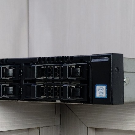 Server Dell PowerEdge R630 Xeon E5-2609V3 ram 64GB ddr 4 hdd 1.2Tb