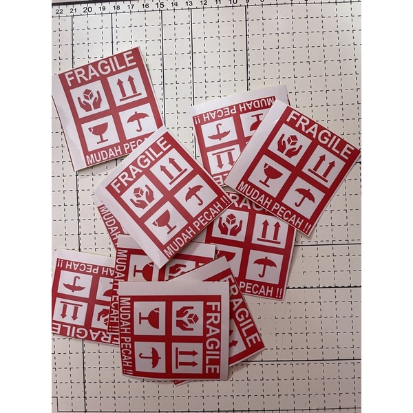 

30 PCS FRAGILE STIKER FRAGILE AWAS PECAH JANGAN DI BANTING ISI 30 pcs