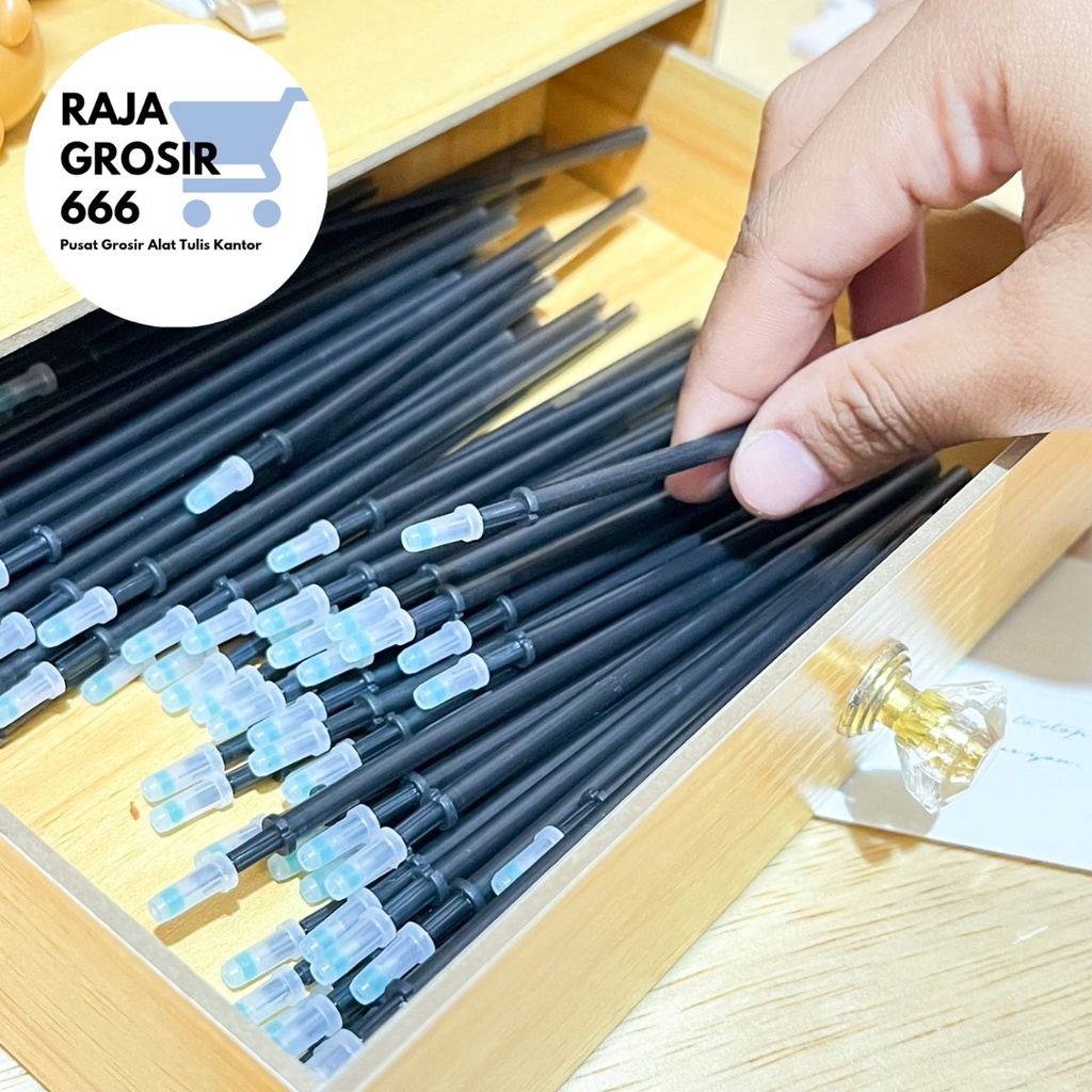 

REFILL PULPEN ERASABLE BISA DIHAPUS TINTA HITAM BISA DIPAKAI DI PULPEN ODEMEI DAN PULPEN LAINNYA VARIAN 4 BIJI 12 BIJI DAN 20 BIJI