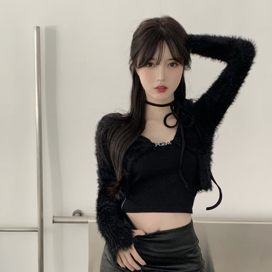 Red Bulu Beludru Kardigan Rajutan Pakaian Wanita Kecil Angin Lembut Lilin Lembut Pendek Sweater Musim Semi Dua Setelan Jas Atasan