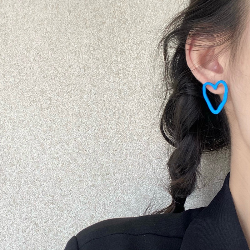 Anting Stud Bentuk Hati Asimetris Warna Biru Peach Gaya Korea Untuk Wanita