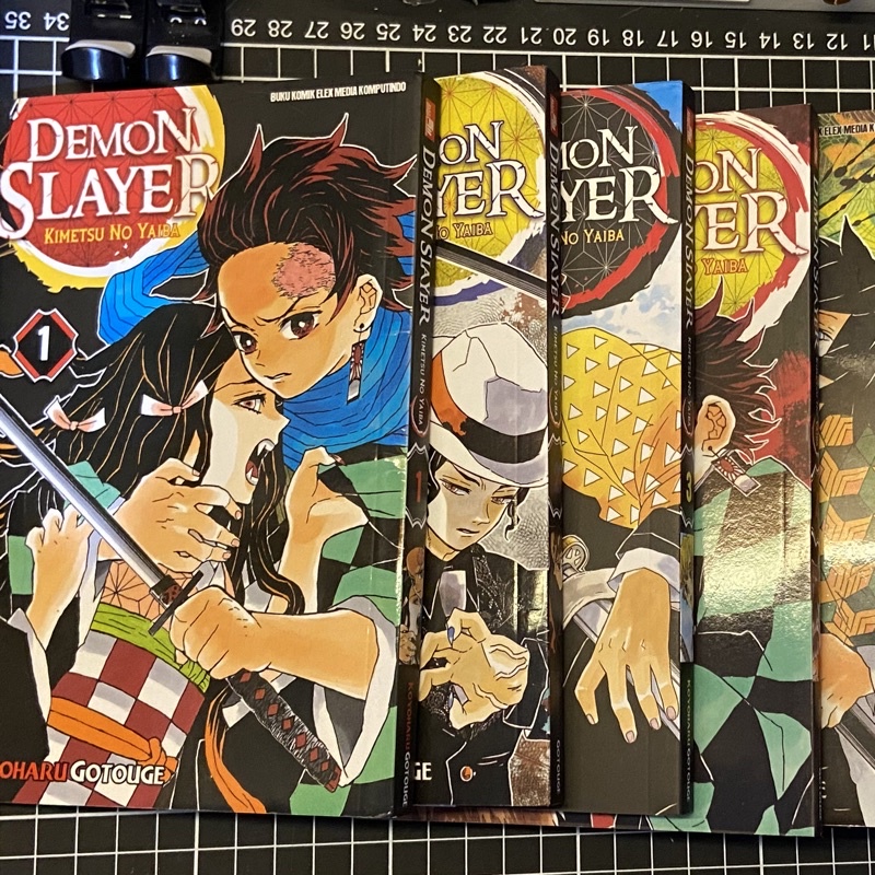 [preloved] demon slayer / kimetsu no yaiba vol 1-8 manga