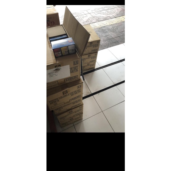 

Cat sakura 30 ml set isi 6