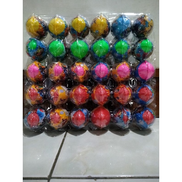 

Egg Suprise (isi coklat dan mainan)