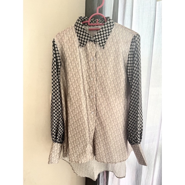 Preloved Vanilla Hijab Mono shirt Khaki