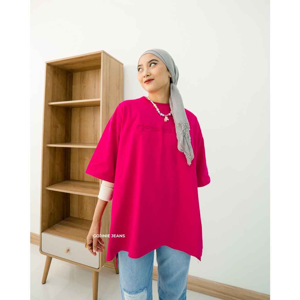 GOJINIEJEANS - T-SHIRT OVERSIZE EMBOS FUSCHIA