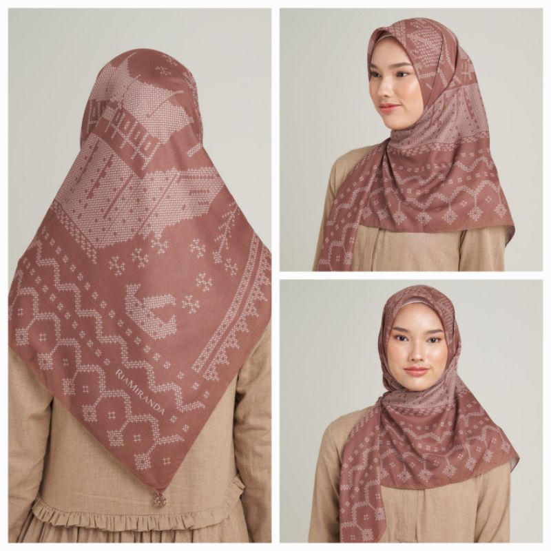 Dongson Scarf Toffe by Ria Miranda