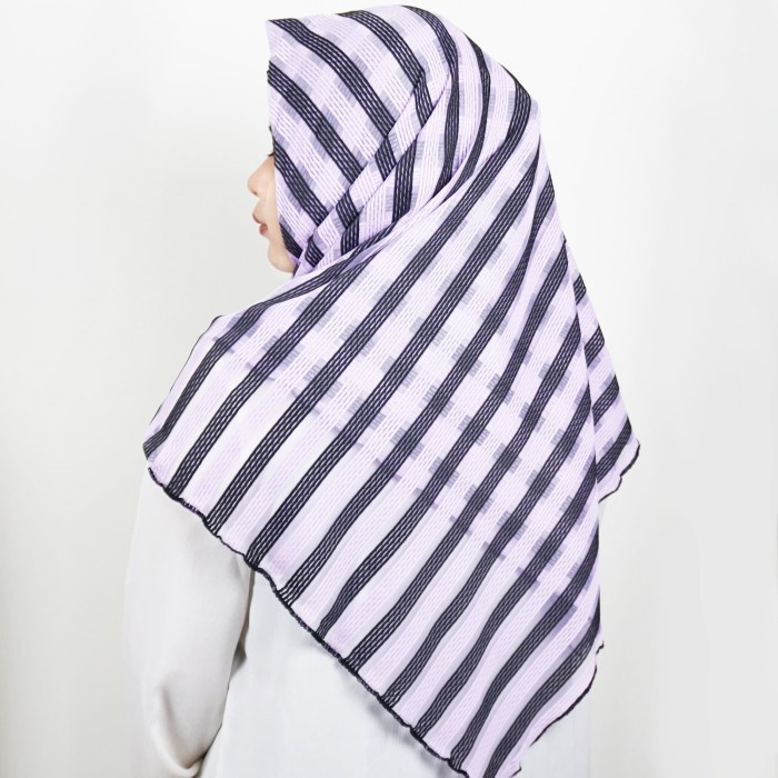 HIJAB / JILBAB SEGIEMPAT MOTIF SALUR - Ungu - 81520 ORIGINAL.