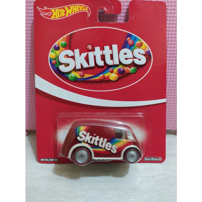 Hot Wheels Quick D-Livery "Skittles"