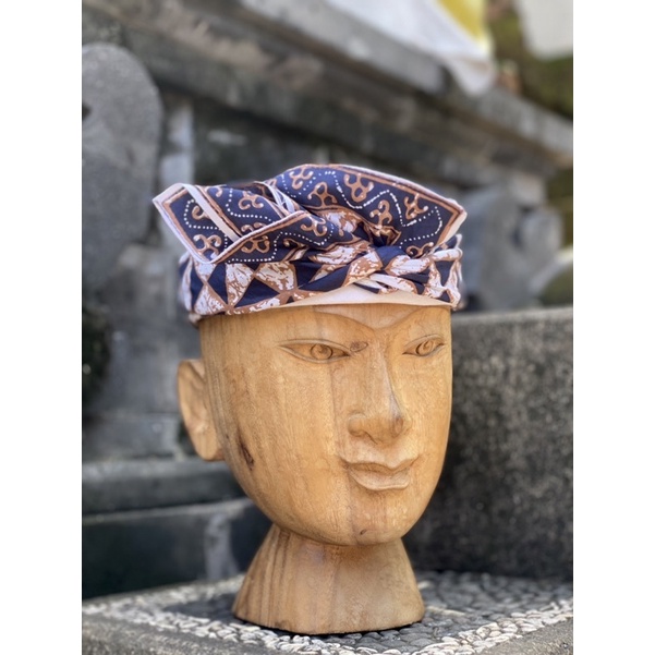UDENG LEMBARAN BATIK SEMI TULIS BUSANA BALI