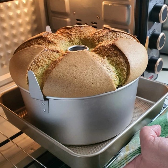 Loyang Chiffon Pan 21 Cm Monna Bakeware