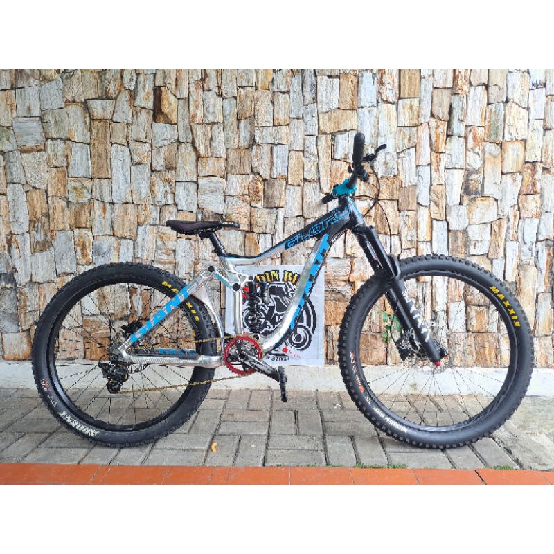Giant Glory 8.0 DH Mulet 27.5 no patrol siskiu collosus thrill