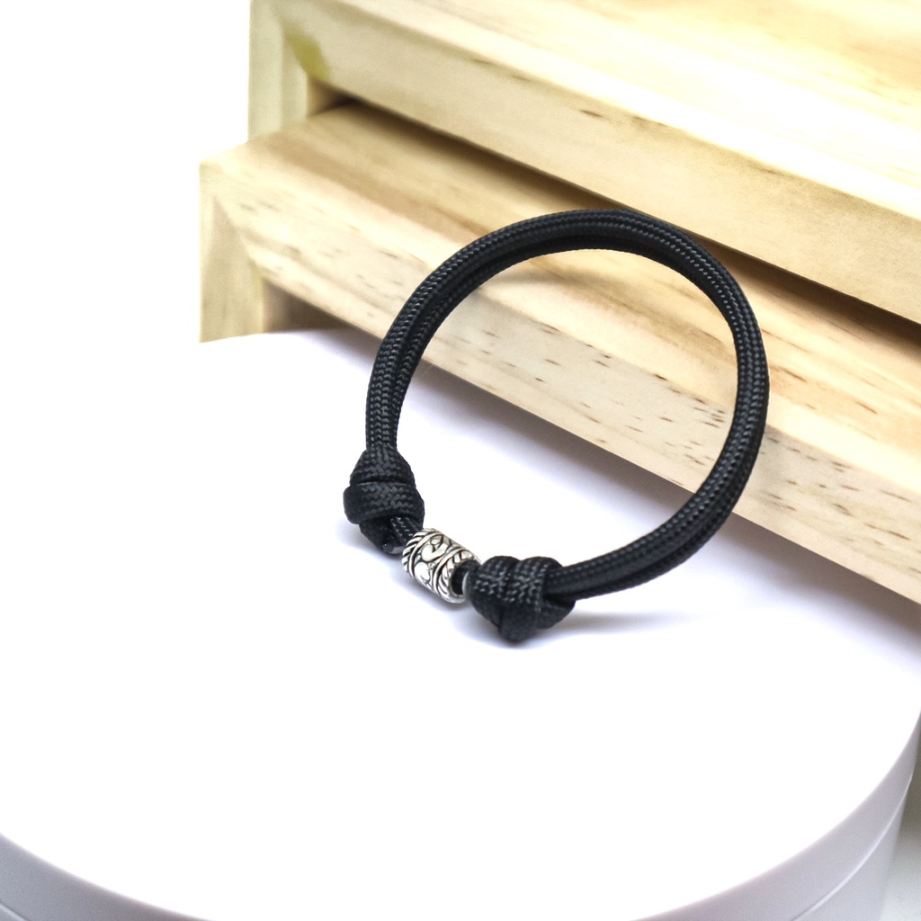 Gelang Tali Paracord 550 4mm Simple Knot Black Solid Style Classy Simply Spacer Metal Adjustable Unisex