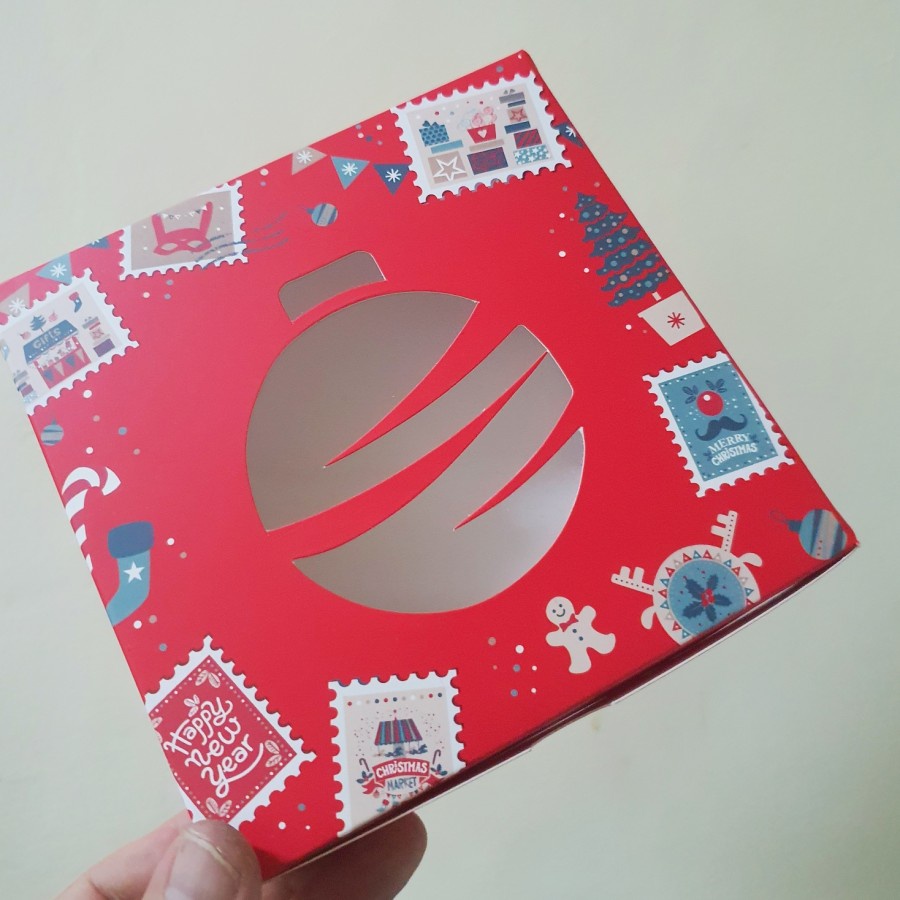 

(5pcs) kardus packaging bakpao karakter natal dus kemasan hampers fruitpie box sekat 4 xmas size 15x15x4 cm