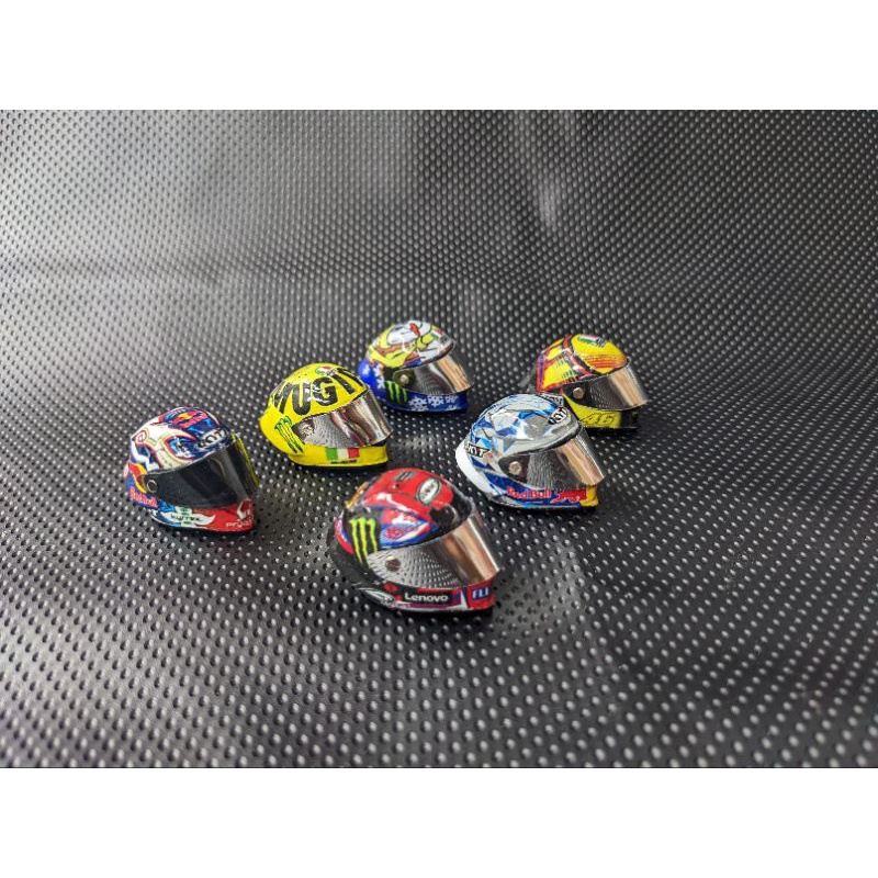 Miniatur helm MotoGP skala 1 12