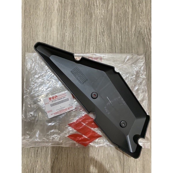 Sambungan Body R bawah tutup box filter Suzuki satria fu fi