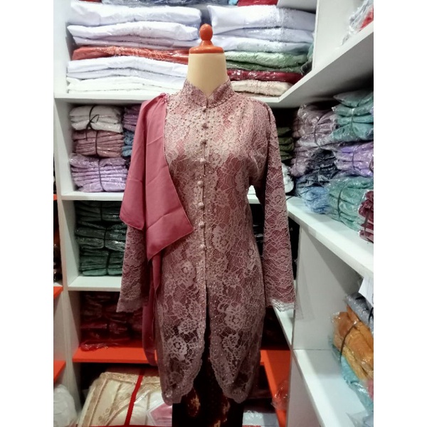 Kebaya Brokat Sanghai Ibu Besan Full Puring