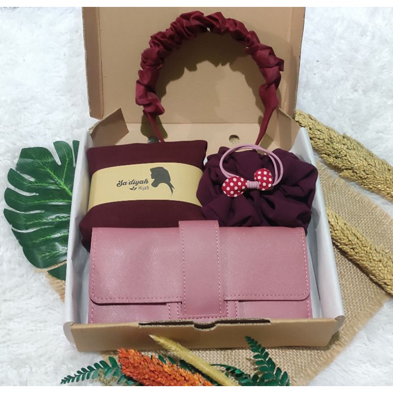 Jual Hampers Hijab Gift Box Ultah Gift Box Wedding Kado Wisuda