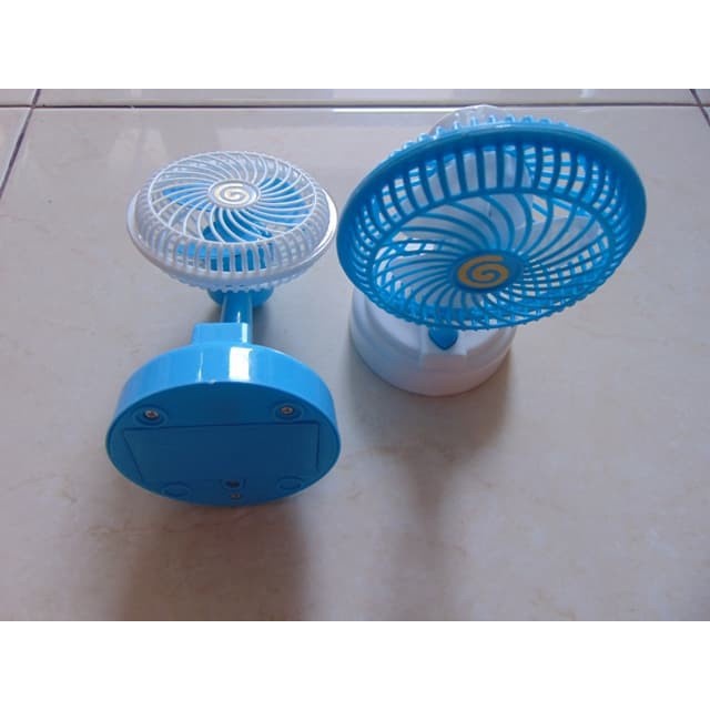kipas angin Mainan Kipas Angin Meja Mini Fan Pakai Baterai(V9J0) kipas angin mini karakter kipas ang