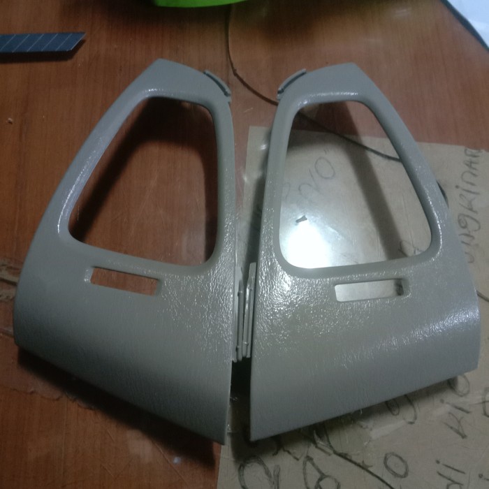 Panel kisi kisi ac tengah Innova original