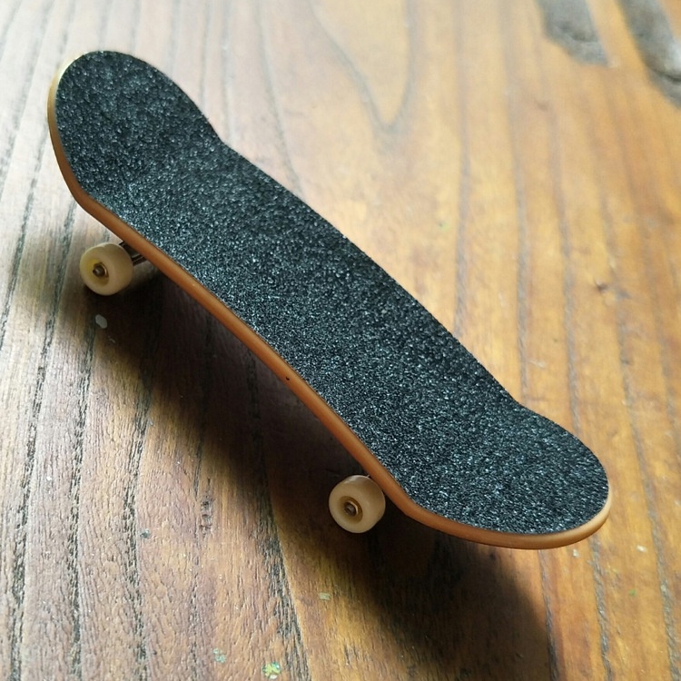 Gantungan Kunci Tas Bentuk Skateboard Jari Ukuran 100MM - 32MM