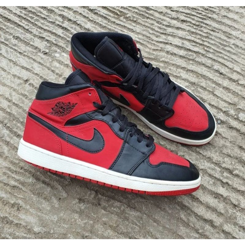 NIKE AIR JORDAN 1 MID BRED 100% ORIGINAL SECOND PRELOVED