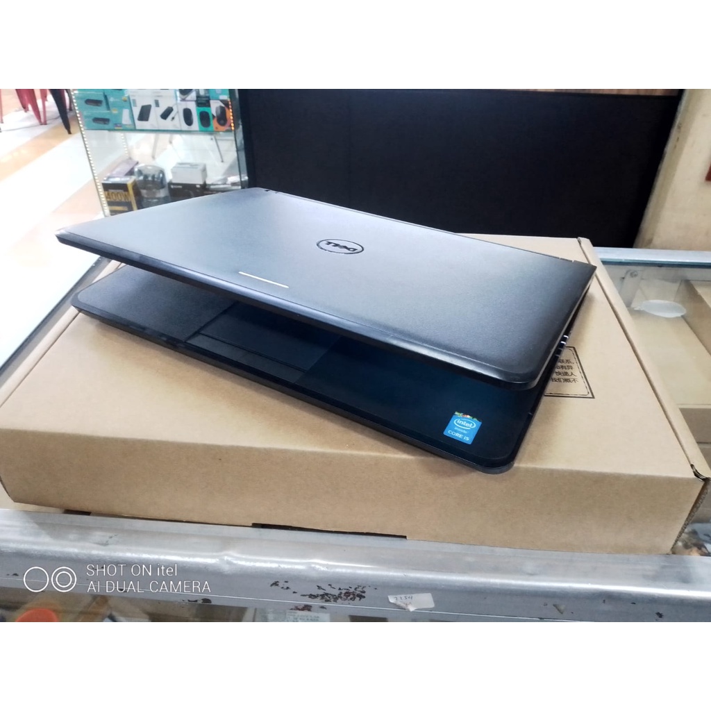 LAPTOP LEPTOP  DE  CORE I5 SSD 256 GB RAM 4GB 14 INCH WINDOWS 10 SIAP PAKAI