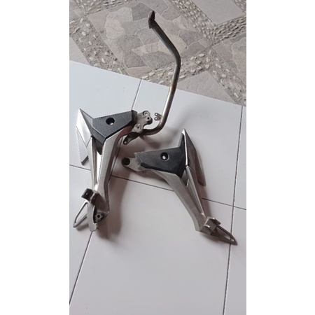 Footstep Supra X 125 Fi ori copotan