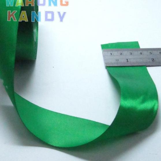 

Pita Saten 1,5" 25Yar HIjau Daun 27 - PAK