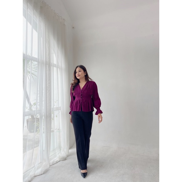 TOP LUNA BLOUSE LENGAN PANJANG