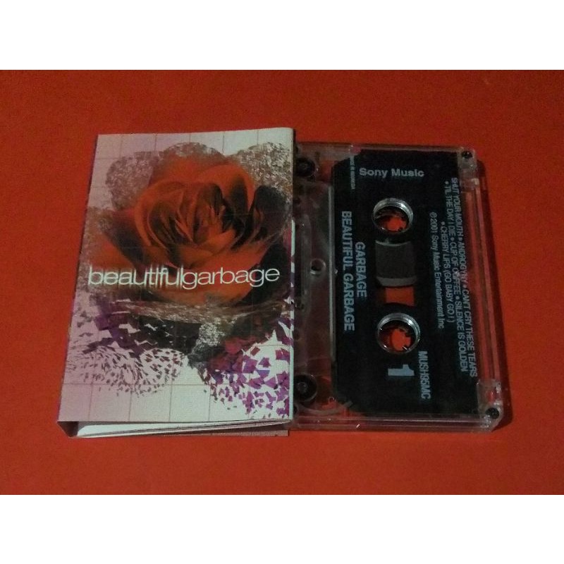 kaset pita GARBAGE BEAUTIFUL GARBAGE