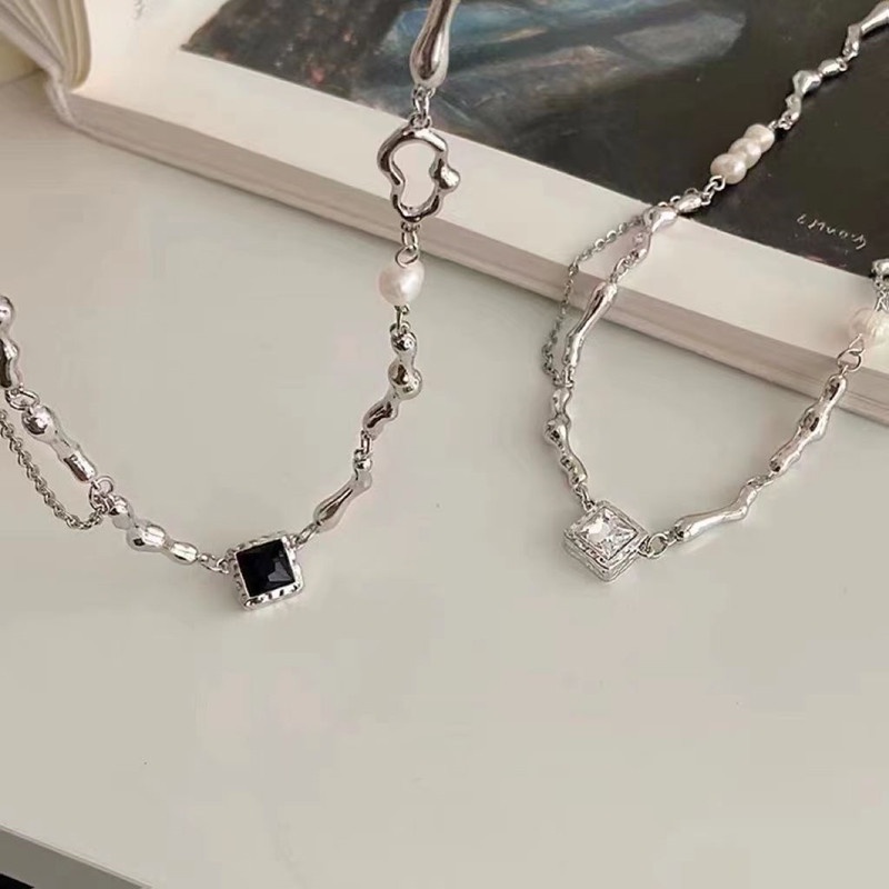 Kalung Rantai Choker Liontin Mutiara Tidak Teratur Bahan Logam Gaya Hip hop Untuk Wanita