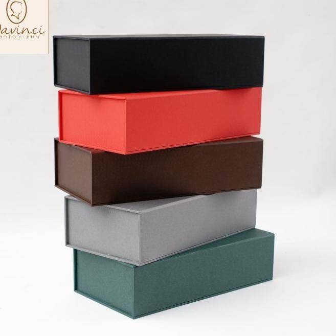 

kotak kado souvenir uk 30x15x8cm - Hitam