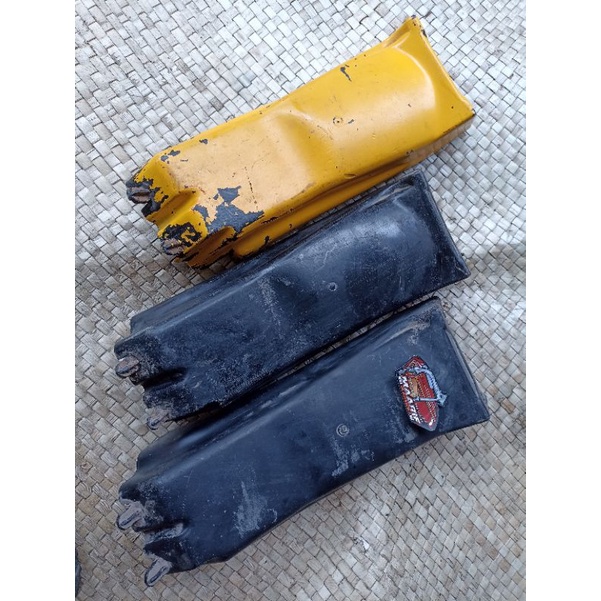 SpakborTengah Spakbor Kolong Honda Gl100 Gl125 CG K5 Original