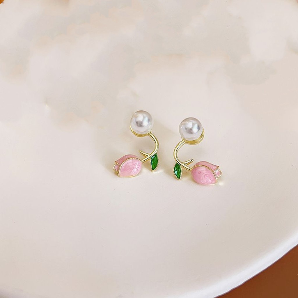 Anting Stud Desain Bunga Tulip Aksen Mutiara Gaya Elegan Untuk Perempuan