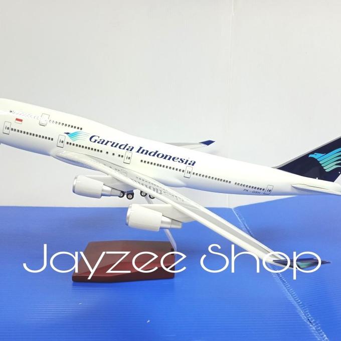 Pesawat Miniatur Diecast Garuda Indonesia Airbus A380 (Besar)