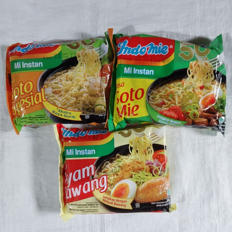 

MIE INSTAN INDOMIE SOTO SPESIAL / SOTO MIE / AYAM BAWANG / KARI AYAM / RAWON PEDAS MERCON (1 pcs)