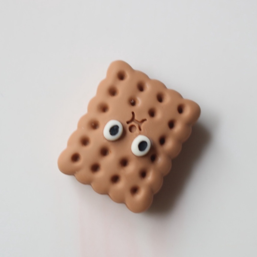 Crocs Charm / Liontin Sepatu DIY Bentuk Bulan Sabit Warna Milk Tea Jibbitz