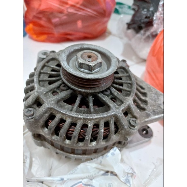 Alternator / dinamo mitsubishi Galant