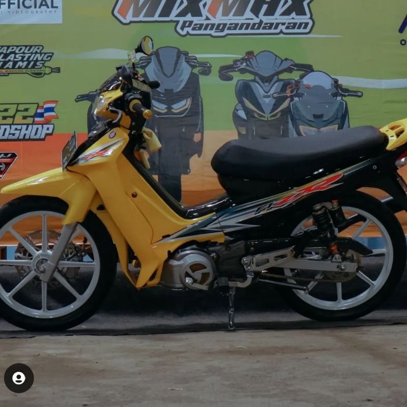 striping F1ZR FIZ-R FIZR VARIASI STIKER LES FIZ R STRIPING FIZ YAMAHA KEREN STRIPING FIZR MODEL 125Z