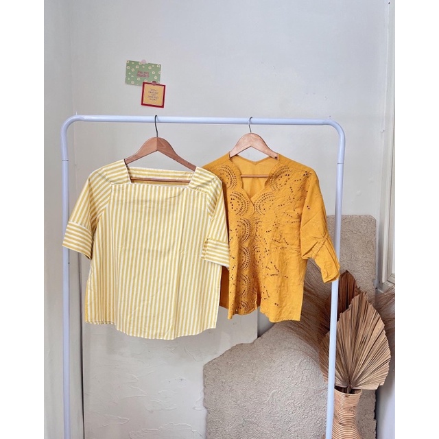 THRIFT ATASAN BLOUSE GARIS KUNING MUSTARD