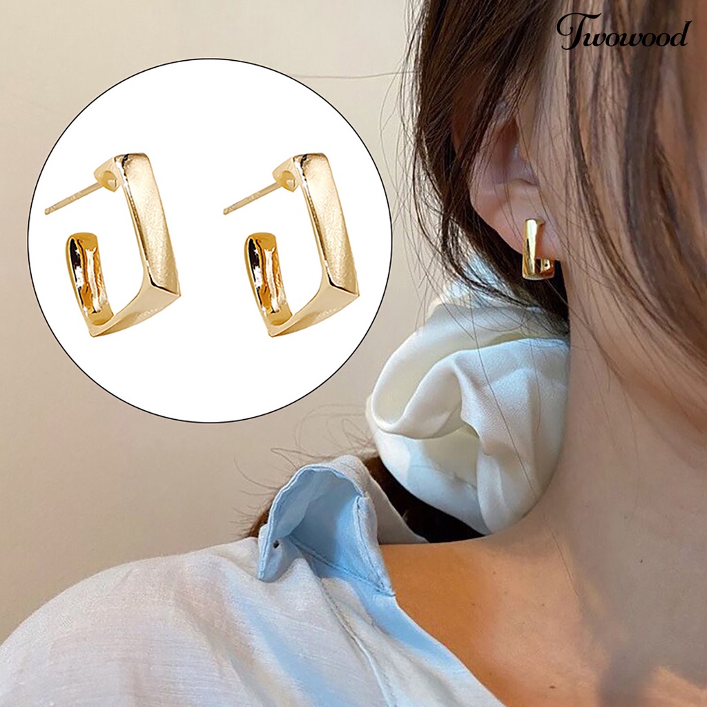 1 Pasang Anting Stud Bentuk Geometrik Tahan Lama Non Alergi Untuk Wanita