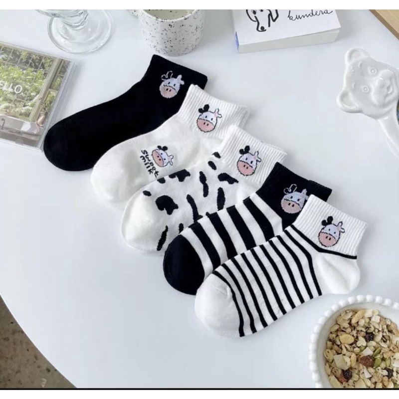 kaos kaki motif sapi dewasa. kaos kaki import