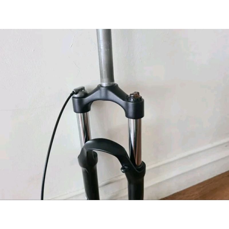 Fork Sepeda Garpu Sepeda Remote Lock 27.5 inch Suspensi Depan MTB Merk Uding Remot Lock 26 inch Steertube Pipa Oversize