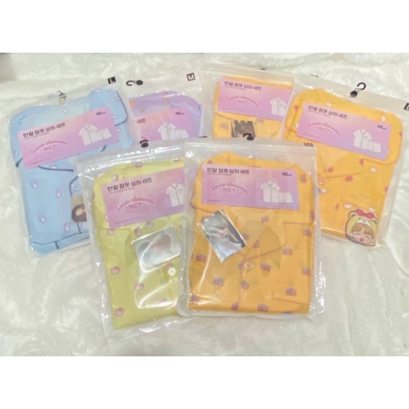 ready stock nct x sanrio pajama photocard set jaemin doyoung