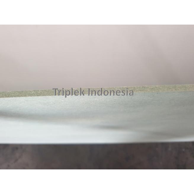 MDF HMR 6mm 122x244cm / MDF Hijau 6mm 4x8