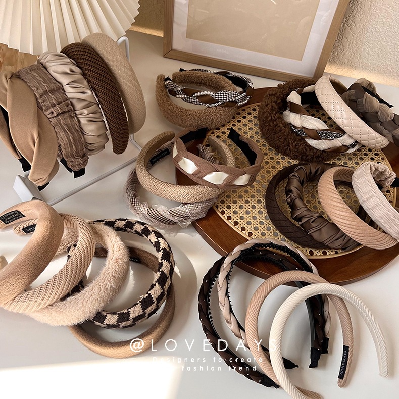 BANDO KAIN VARIAN COKLAT COKELAT BROWN EARTH TONE WIDE PADDED HEADBAND BENDO KEPANG LEBAR TEBAL KHAKI HAIR HOOP HAIRBAND FURRY BULU KOREA KOREAN MOTIF TEKSTUR PATTERN GARIS SOFT LEMBUT KERUT 02
