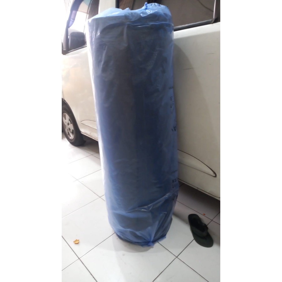 

Bubble Wrap Hitam & Putih 50m x125cm 3.3 kg